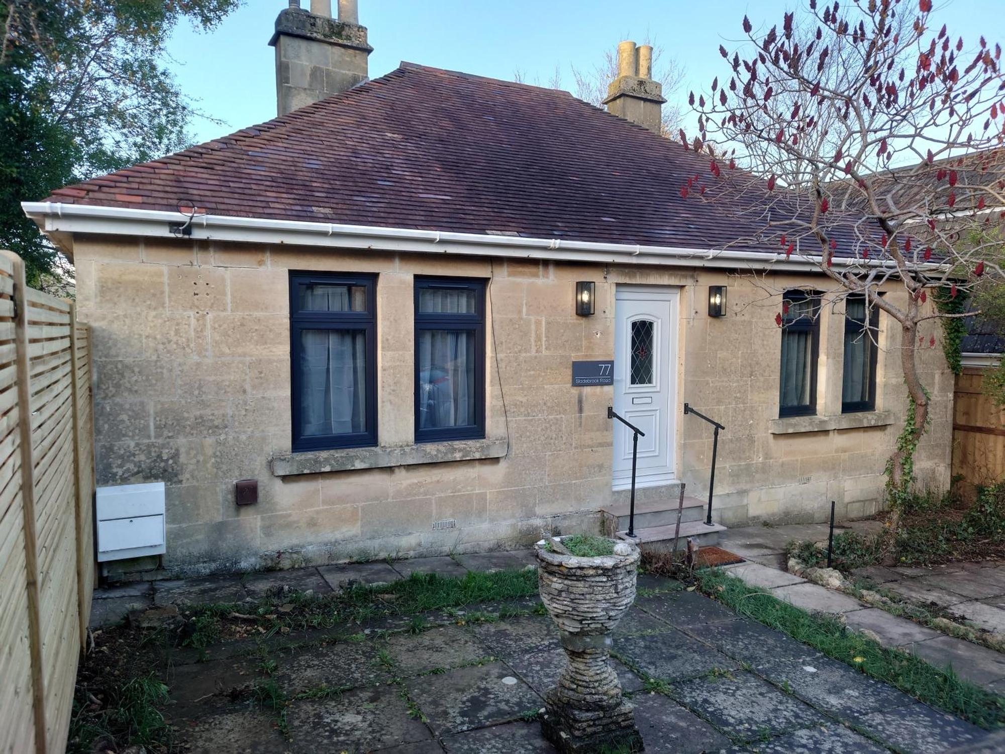 Newly Renovated 2-Bed Bungalow Bath Bagian luar foto
